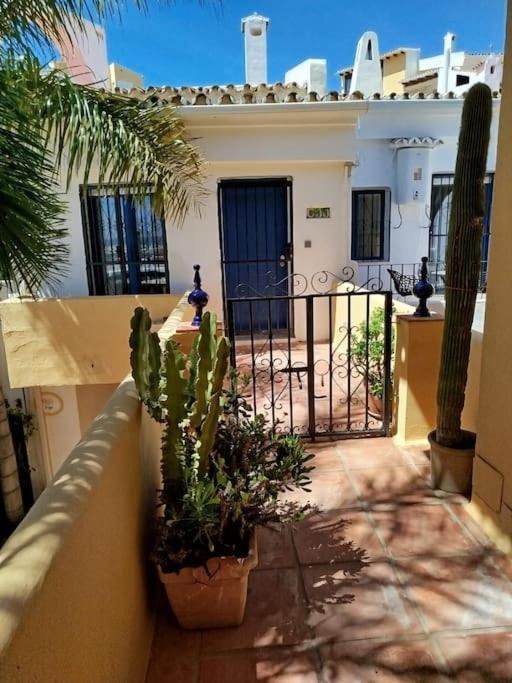 Casita Junto Al Mar En El Puerto De Cabopino Villa Marbella Dış mekan fotoğraf